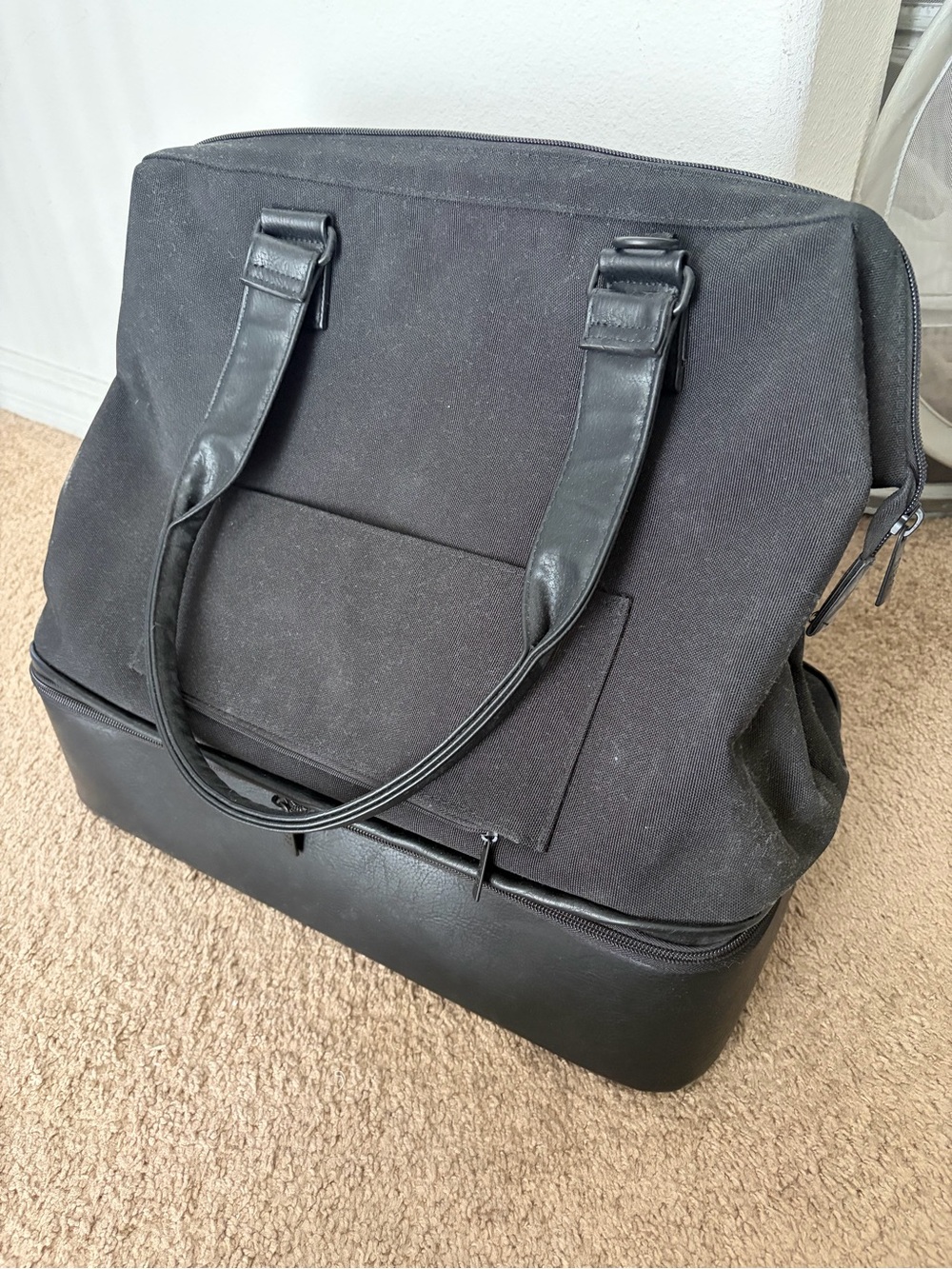 The Mini Weekender
in Black BEIS